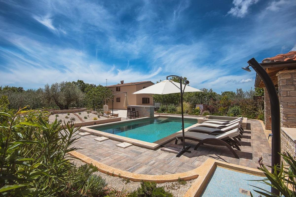 Villa Jela Medulin Exterior foto